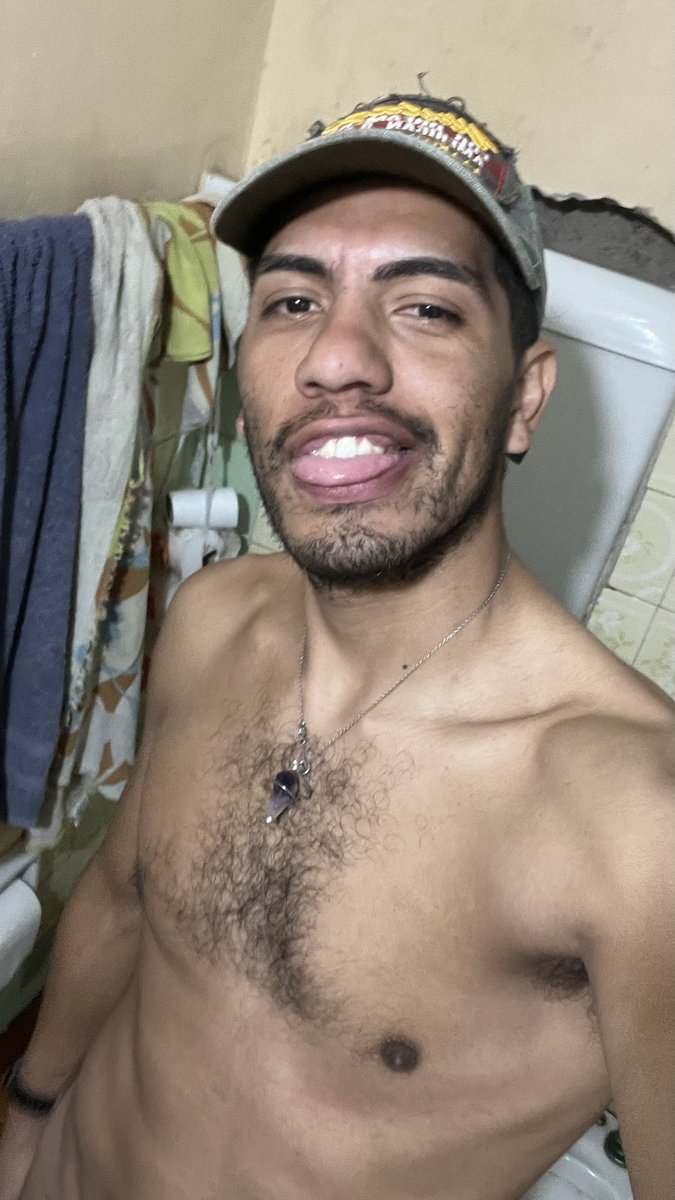 kinkypowerlat's tweet photo. Chequeando si el perfume a machito esta rico, el orto y la verga listas, #caba alla vamos 😈🐽🐽😏 https://t.co/ciVTE9jg1y