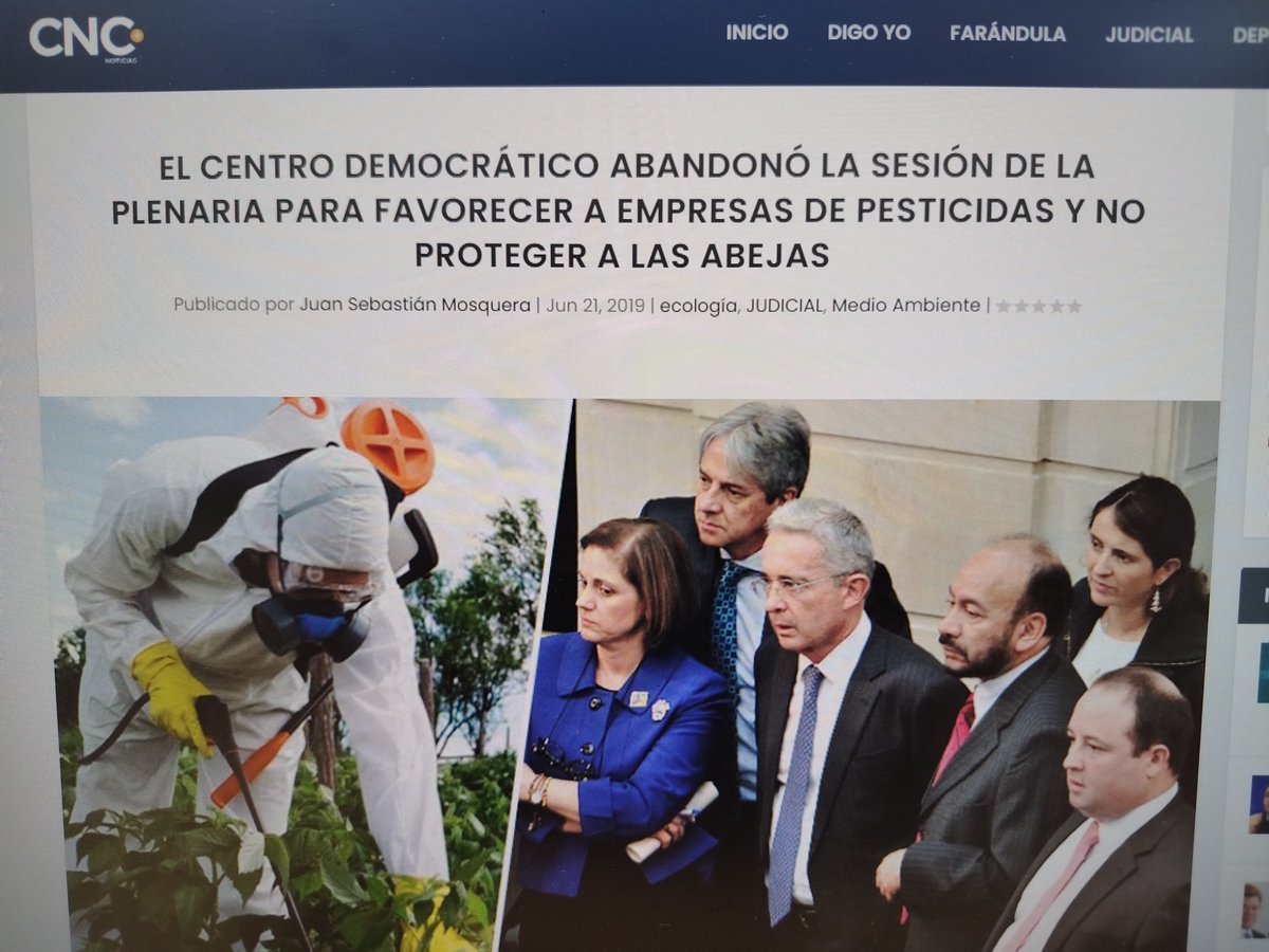 manyok23's tweet photo. @BluRadioCo #AsiSonLasCosas resulta curioso que ahora Uribe y @CeDemocratico Quieren ser "abejas" para defenderse, cuando ellos en su momento no hicieron nada para protegerlas.... https://t.co/uNxYHk3703