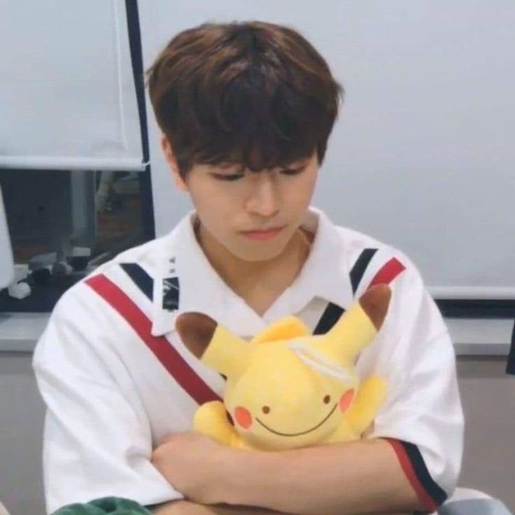 k4tysw's tweet photo. Eu to achando fofo que os meninos fizeram de tudo para incluir o seungmin em tudo sem prejudicar ele, mas ta doendo um pouquinho não ver ele 100% presente, é como se tivesse faltando alguma coisa https://t.co/bUYFP5VFDH