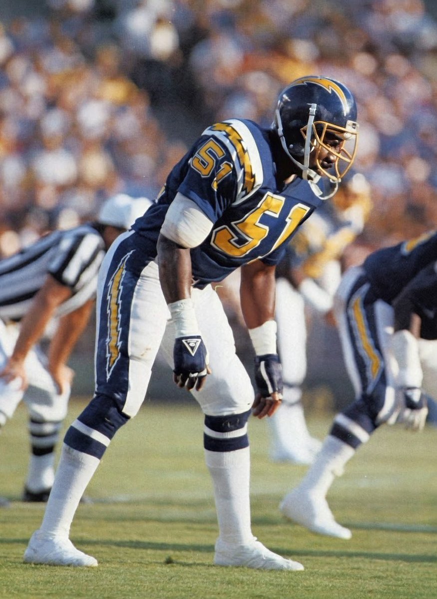 ChargersWin2026's tweet photo. Woodrow Lowe ❤️⚡️

51 days to go Chargers fans! https://t.co/n3o27Bo8oV