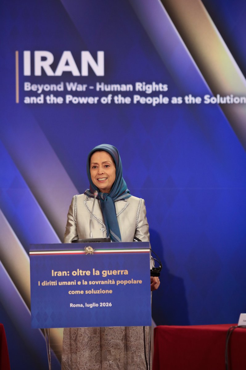 Maryam_Rajavi_F's tweet photo. Discours à la conférence « L'Iran au-delà de la guerre : la force du peuple comme solution »

Quelle est la solution ?
Il ne fait aucun doute que cette solution ne signifie ni la stagnation dans le présent et la continuation du régime actuel, ni un retour au passé et la restauration de la dictature renversée du chah. Cette solution est porteuse d'un avenir, celui de l'instauration d'une république démocratique.
Les régimes actuels et précédents se trouvent dans l'incapacité de poursuivre leur action en raison d'une impasse politique et historique.
#FreeIran10PointPlan