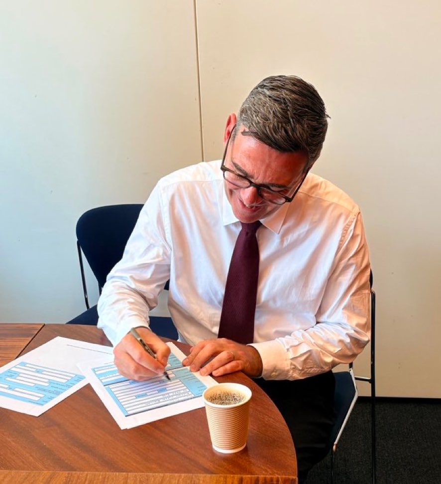 GBPolitcs's tweet photo. 🚨PICTURED: Andy Burnham officially becomes the new Labour Party leader https://t.co/tVfUSyeMBk