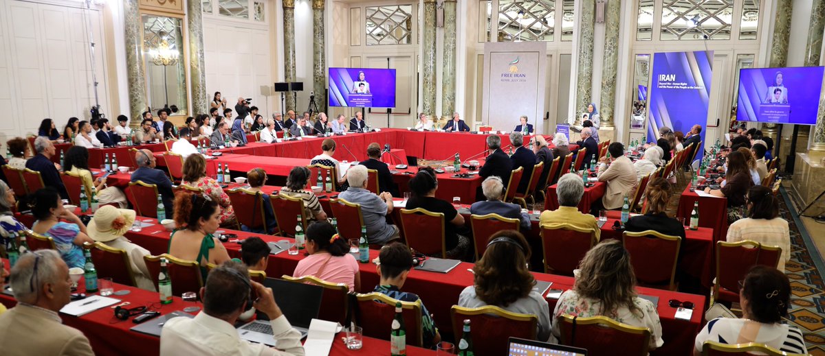 Maryam_Rajavi_A's tweet photo. كلمة في مؤتمر « إيران أبعد من الحرب، قوة الشعب كحلّ»- إيطاليا

ما هو الحل لأزمة إيران؟
لا شك أن هذا الحل لا يكمن في المراوحة في الحاضر واستمرار هذا النظام، ولا في العودة إلى الماضي وإحياء دكتاتورية الشاه المطاح بها. هذا الحل يتطلع إلى المستقبل، وهو إقامة جمهورية ديمقراطية.
إن استمرار عمل الأنظمة الحالية والسابقة كان ولا يزال مستحيلا بسبب المأزق السياسي والتاريخي.
#FreeIran10PointPlan