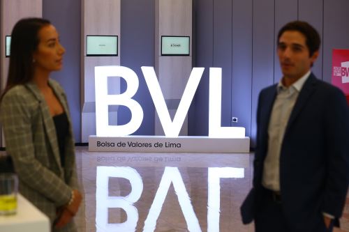 Agencia_Andina's tweet photo. 📊 Bolsa de Valores de Lima presenta pérdidas al inicio en paralelo con Wall Street 👉 https://t.co/RI237rGw3X https://t.co/fNL100RrVw