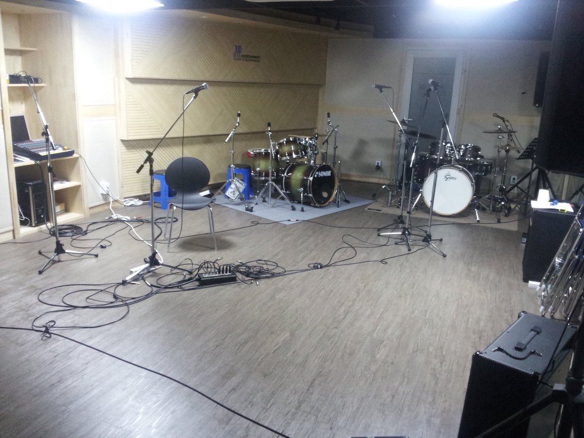 kbjg_band tweet picture