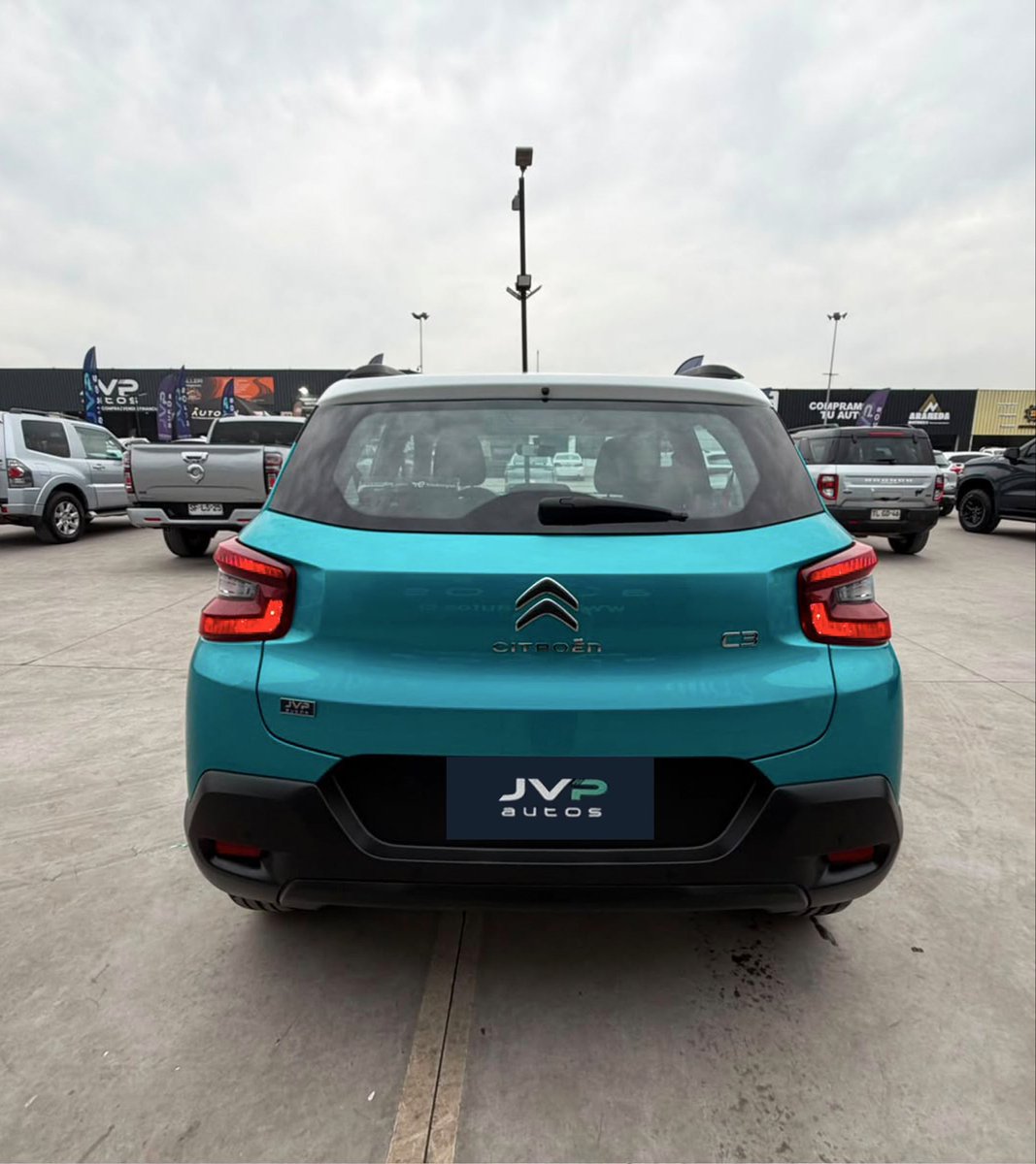 JvpAutos's tweet photo. ✅CITROEN C3 
✅Versión: 1.2
✅Año: 2025
✅Kilometraje: 37.800
✅Mecánico
✅Bencina 
✅Color: Azul Spring/Blanco
✅Mandos al Volante 
✅Aire Acondicionado 

✅Valor: $8.990.000.-
#citroen #viral https://t.co/MjV4yIiQUc