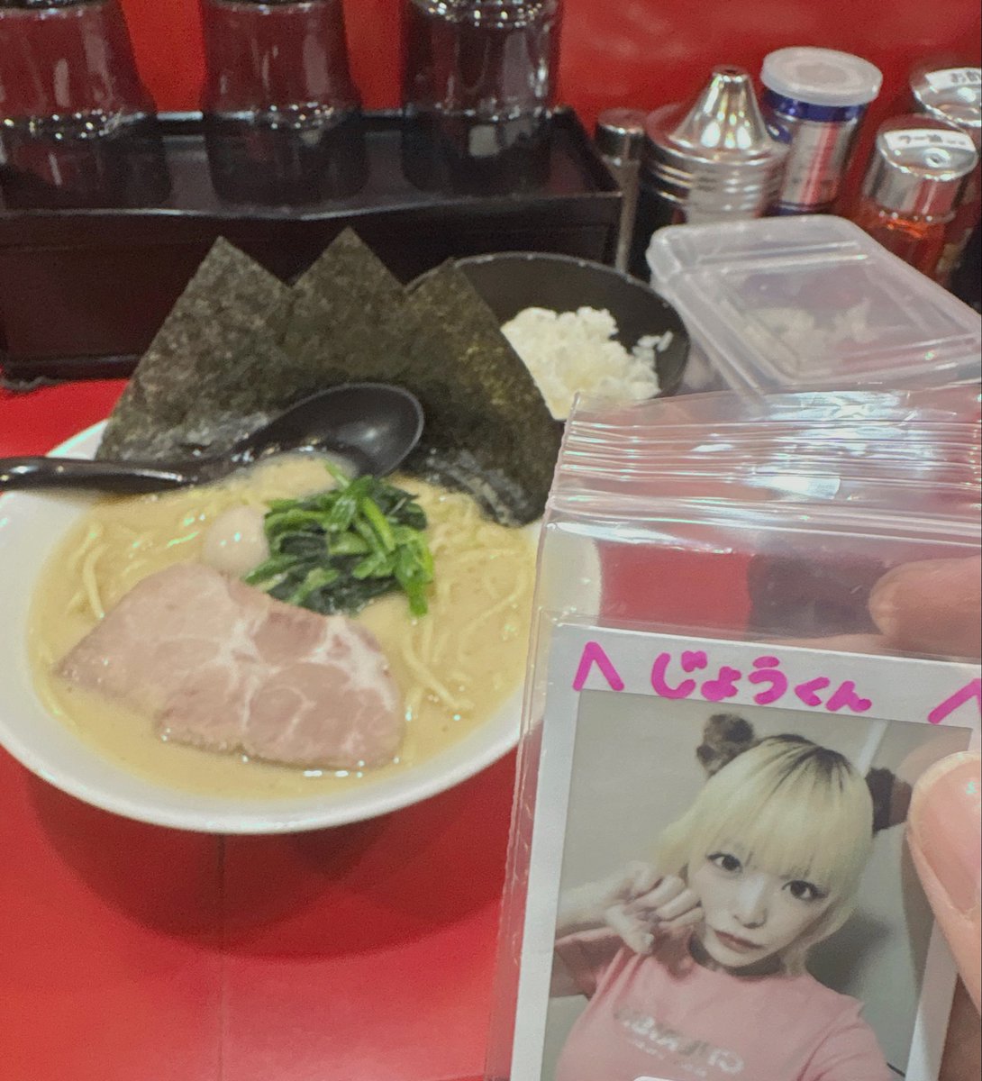 KUKR15's tweet photo. ちょっと事故写真だったので再掲！！笑
るいちゃん教えてくれてありがとう！！笑

ラーメン美味かった！ドパガキ最高！ https://t.co/4JrCxQuQD1