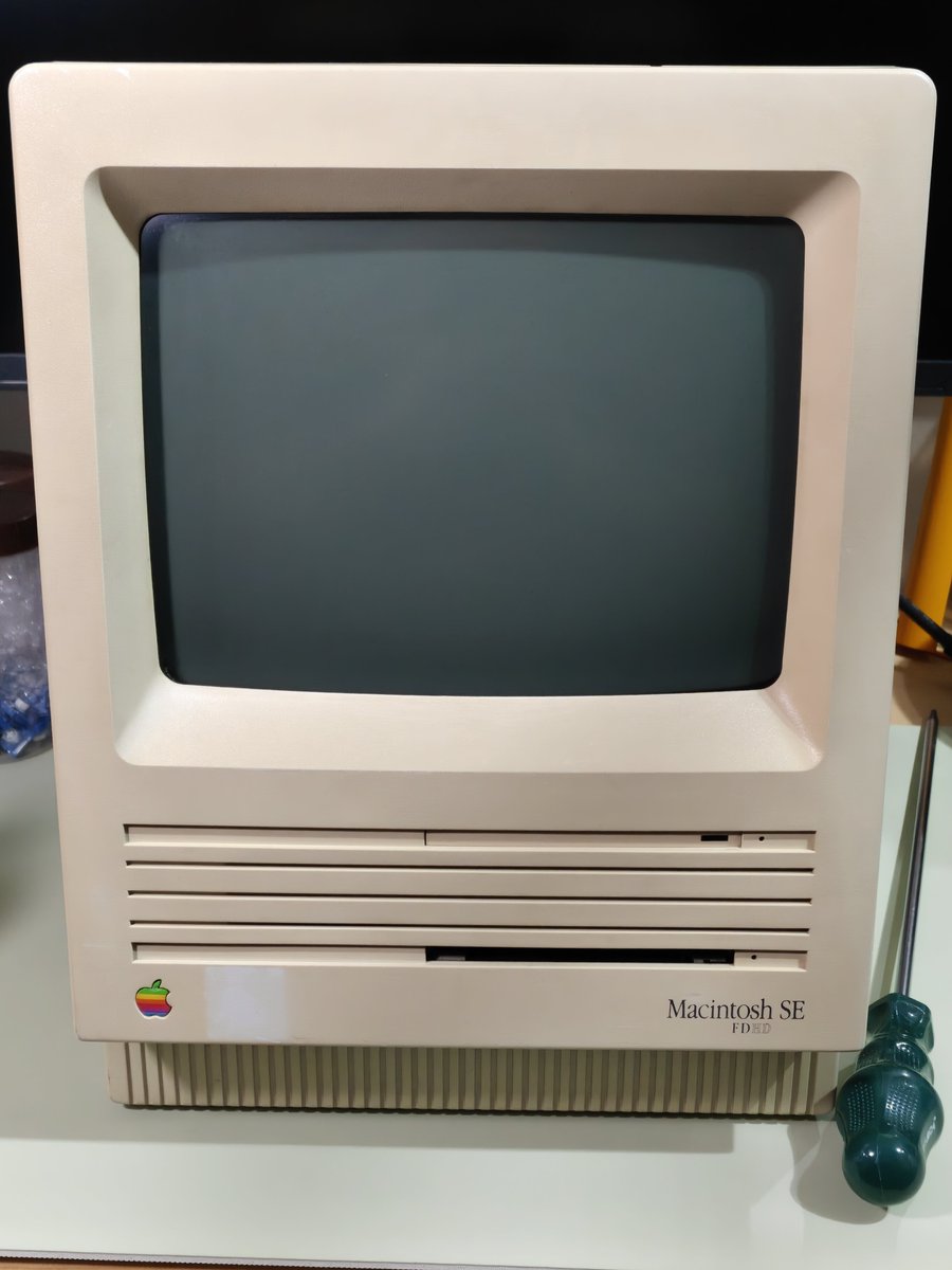 本日の召喚！ Macintosh SE ジャンク！ Mac用の工具もセットでw