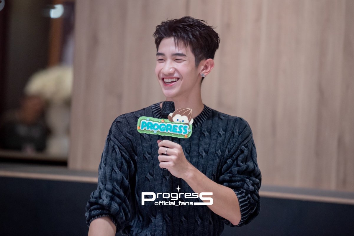 MomChilli2114's tweet photo. Congratulations, Little Pro
Thank you for always being our little sunshine and spreading positive vibes. I love you so much and will always support you💚

OUR LITTLE SUNSHINE 900K

#แสนรักโปรเกรสทั้งใจ https://t.co/pyCbcclnFg