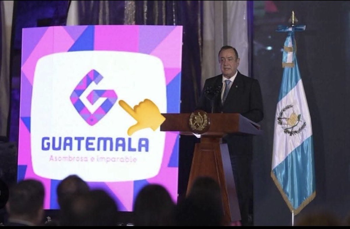 juankvelazquez's tweet photo. @Sandra_JovelP 6.8 millones costó este logo o ya se les olvidó???? https://t.co/o3TzWMpp4e