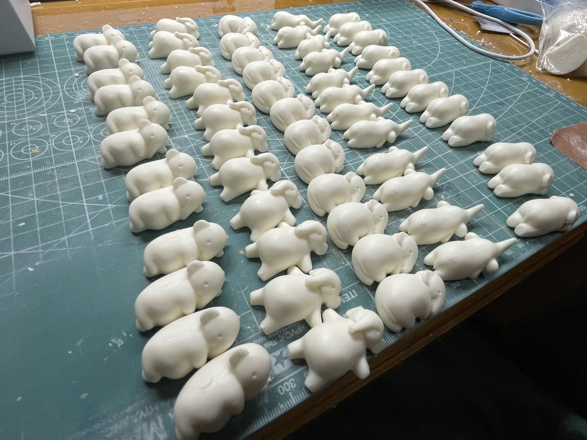 Kobasn583's tweet photo. 「寝ゾウ」ガレージキット用一旦ここまで〜明日袋に入れるぜ！！ https://t.co/7Mxj6xANqv