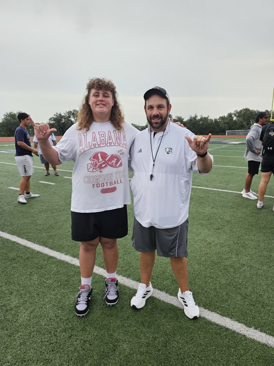 JayceLeist's tweet photo. Had a great time at the @UTPBFootball camp yesterday. Im excited to take what I learned and apply it to my season. Thank you for all your feedback @CoachWratten I will definitely be back next year. #Falconsup #Fbhornets #CPH
@declan_deyoung
@CoachSoftley https://t.co/gM3eeykZJe