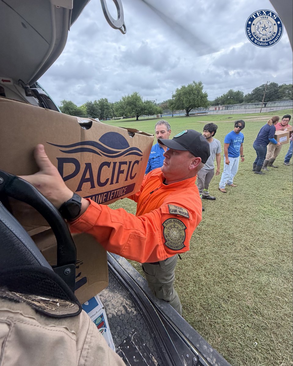 TexasGameWarden's tweet photo. Probably not often that breakfast is delivered by helicopter 🚁

Texas Game Wardens and aviation crews are assisting camps in the Kerr County area that remain cut off by high water by completing four missions, delivering food and supplies this morning.

Campers safe. (1/2) https://t.co/MuIu7vZEd7