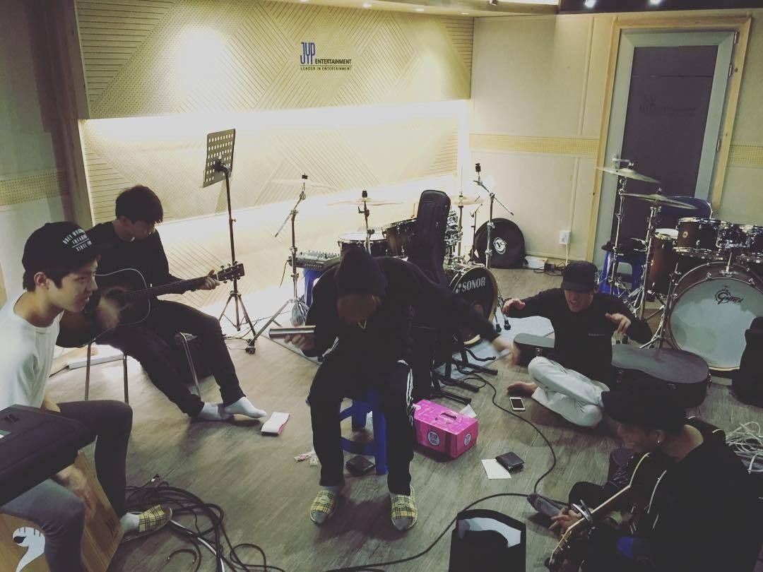 mdjk923's tweet photo. เกิดเรื่องราวมากมายที่ห้องซ้อมแห่งนี้🥹 https://t.co/McbToyWIgK