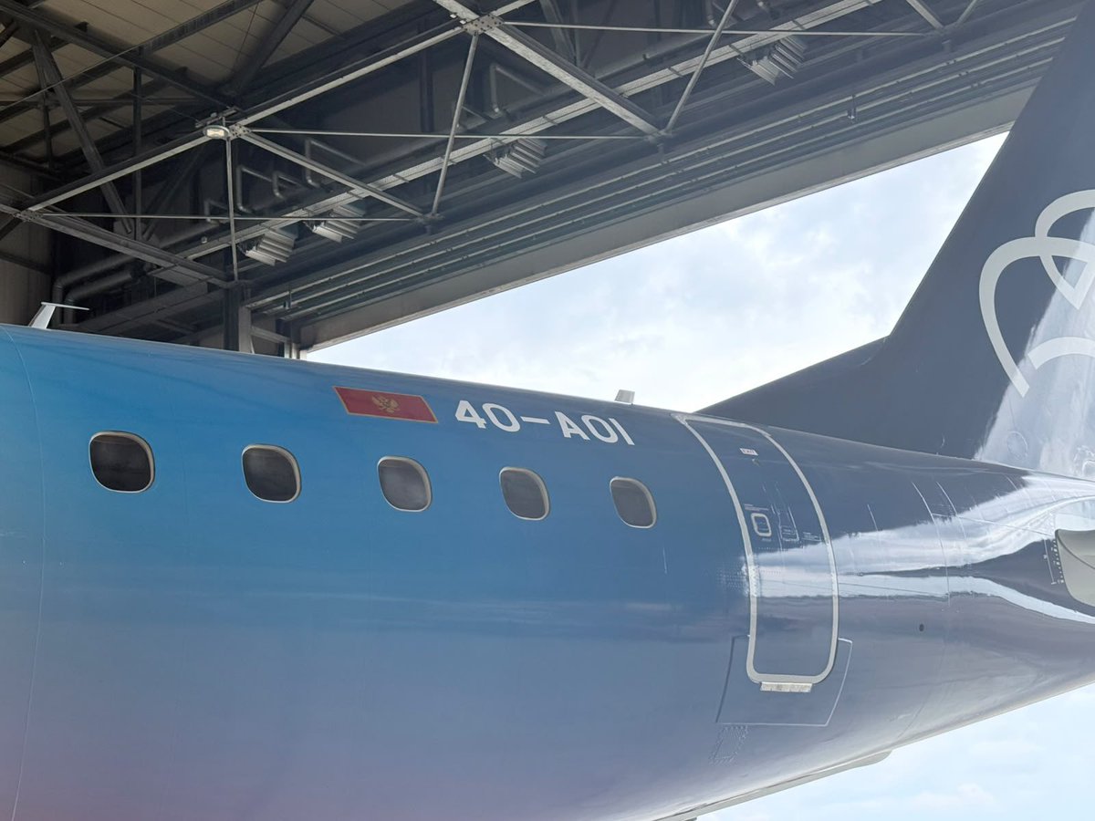 TihomirDragas's tweet photo. It's coming home - 4O-AOI 🛫

Uskoro će iz Sarbrikena za Podgoricu poletjeti novi vazduhoplov tipa Embraer E195 sa 118 mjesta za putnike, koji je kompanija Air Montenegro uzela u dugoročni zakup!

Ovo je četvrti avion u floti; ponosan sam što smo za dvije i po godine udvostručili flotu nacionalne aviokompanije i pokazali da se predanim radom može postići rezultat na koji svi građani Crne Gore mogu biti ponosni!

Zahvalio bih se na posvećenom radu svim kolegama koji su prethodnih mjeseci uradili sve kako bi vazduhoplov stigao i proširio flotu pred sam vrhunac ljetnje sezone 🙏