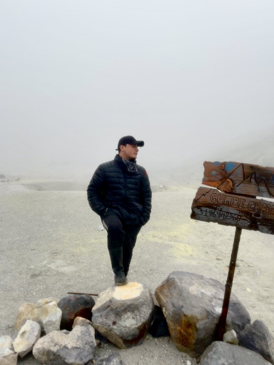 George0444401's tweet photo. 🌋 llegamos a la cima, gracias Cumbal 🫶🏻 https://t.co/1Qf7hGRTqI