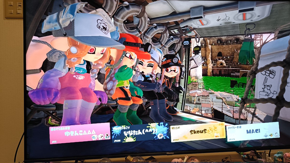 sentyanz's tweet photo. マギちゃん、コウくん、ゆきんこさんバイトありがとー！
おかげでバイトが楽しかった！
最初、バイトの場所にたどり着けんかった時はだいぶ汗かいた(^_^;) https://t.co/eiQd4t8D0I