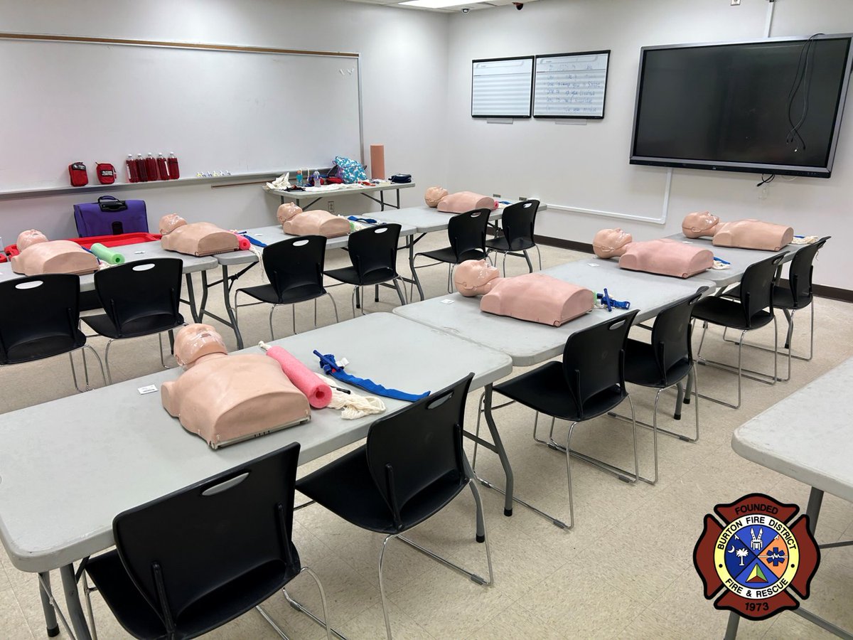 BurtonFD_SC's tweet photo. School is still out for the summer, but the #BurtonFD is working with @BeaufortSchools to get teachers & staff certified in CPR, #JACOBKit - @StopTheBleed & how to handle a potential opiate overdose & administer Narcan. One class down this week with many more on the calendar. https://t.co/ikCxTFhVt0