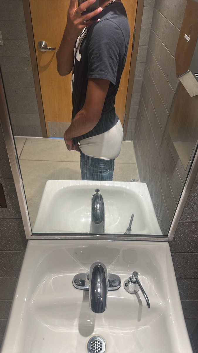 just_ice05's tweet photo. Starbucks bathroom anyone? #starbucks  #gay #onlyfans #linkinbio https://t.co/ZGL2LZrm5Q