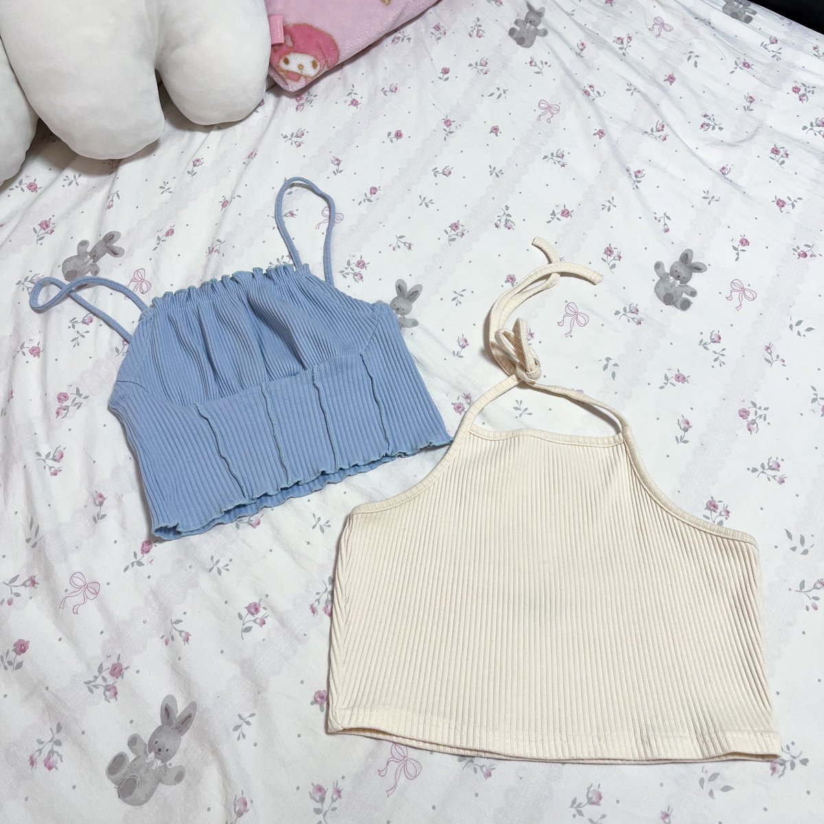 ruririeesale's tweet photo. สายเดี่ยว kome รุ่นนี้ในชอปปี้ของหมดแล้วค่ะ อกถึง 40’’ ทั้งคู่ สีครีมยาว 10.5’’ สีฟ้ายาว 11’’
ตัวละ 60 บาท
#ส่งต่อเสื้อผ้า #ส่งต่อเสื้อผ้ามือสอง #ส่งต่อเสื้อผ้ามือ2 #เสื้อผ้ามือสอง #โล๊ะตู้ #โล๊ะตู้เสื้อผ้า #ส่งต่อkome #kome https://t.co/ciScmi89cm