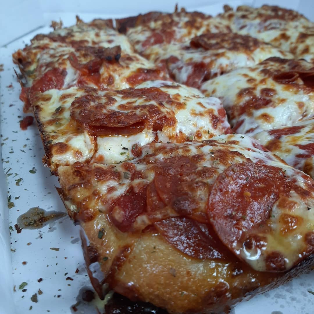 24inchpizza's tweet photo. Maybe the best photograph ever taken... https://t.co/pLIl5w8wjw