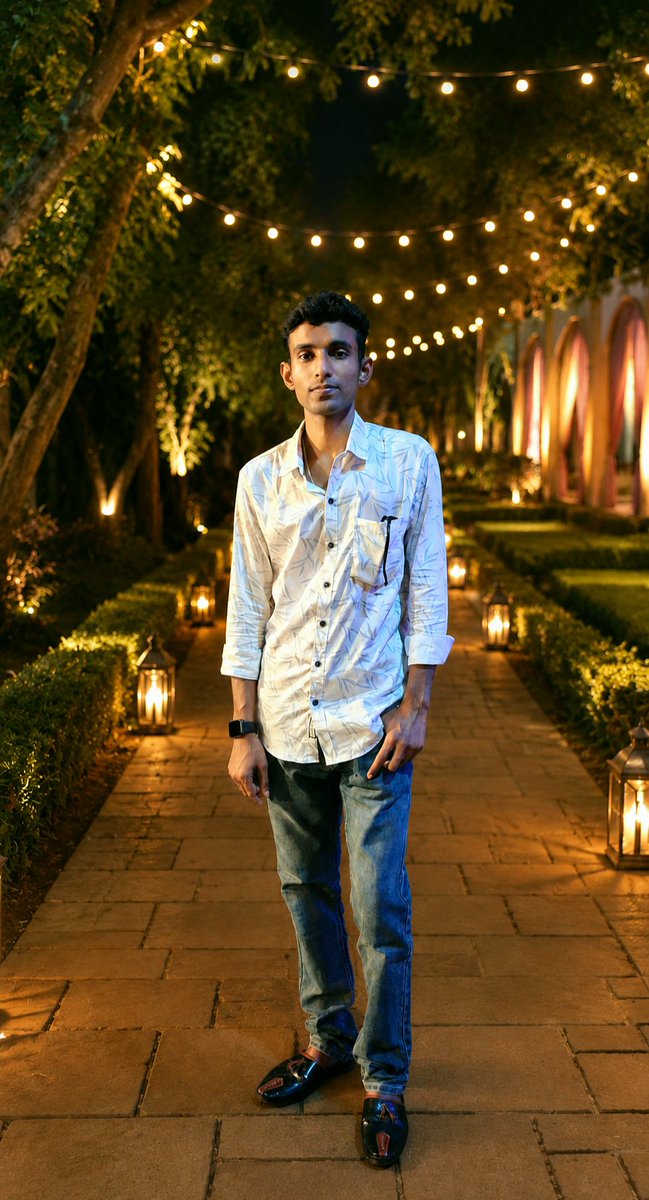 SudipMathur1's tweet photo. স্মৃতির পাতায় মোড়ানো একটা সুন্দর সন্ধ্যা।
✨️🎊✨️
#Sudip #Sudip_Strime https://t.co/lmsMebINrh