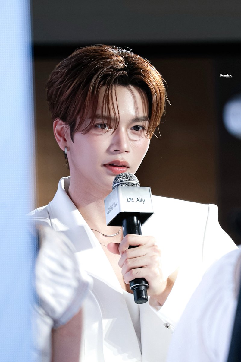 BemineUU_'s tweet photo. ทั้งใจให้จิรันหมดเยย 🫶🏻🐱

MARKJRTN PRES DRALLY
#DRAllyTheGrandPresenterxMark
#DRAllyxMark
𓏔 @Markjrtn #markjrtn https://t.co/ksTmY0F5s4
