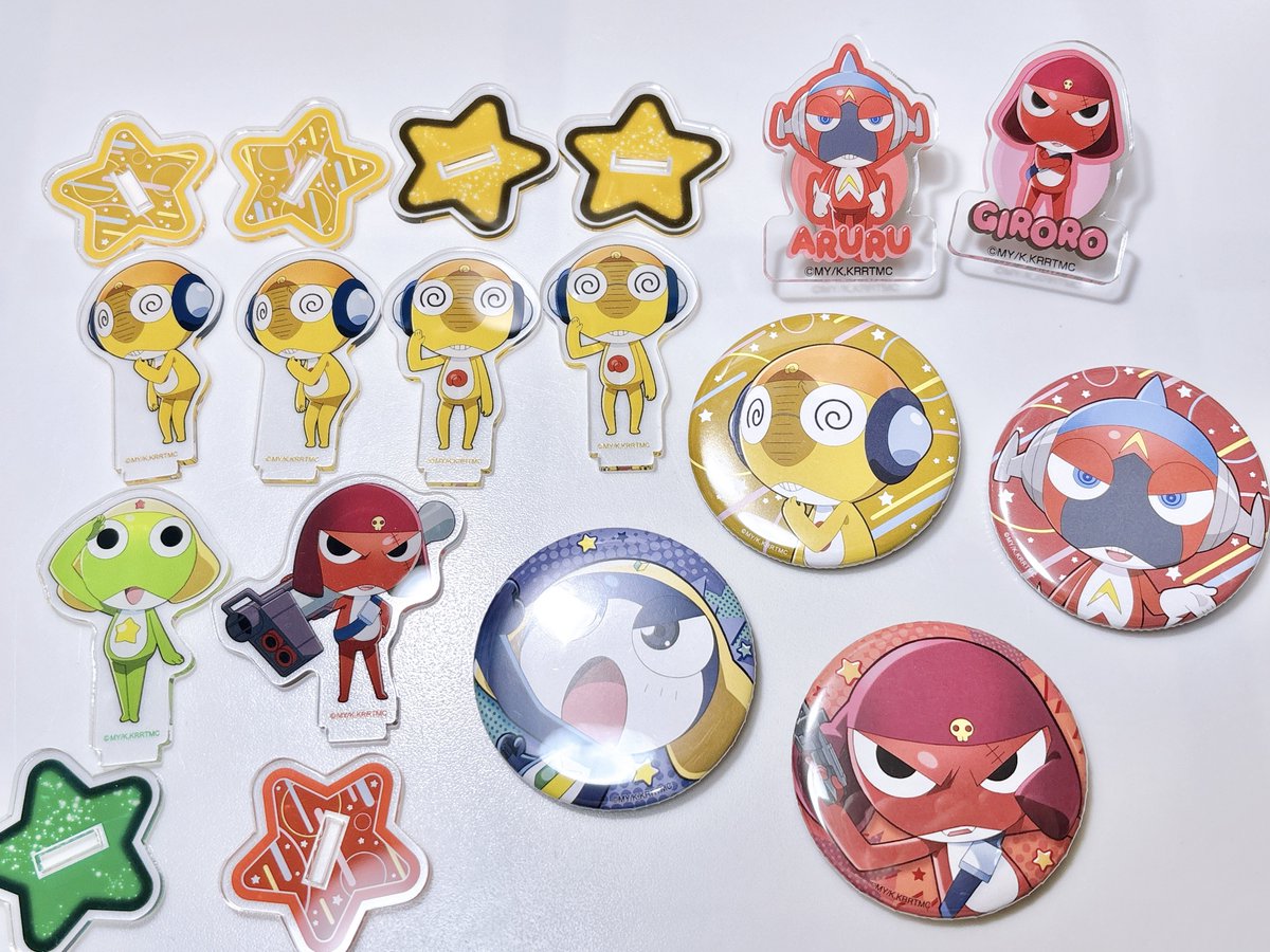 メメントリ はるてぃー 缶バッジ アクスタ あのぉ…今日も性懲りも無くランダムアクスタとか缶バッジとか買っ