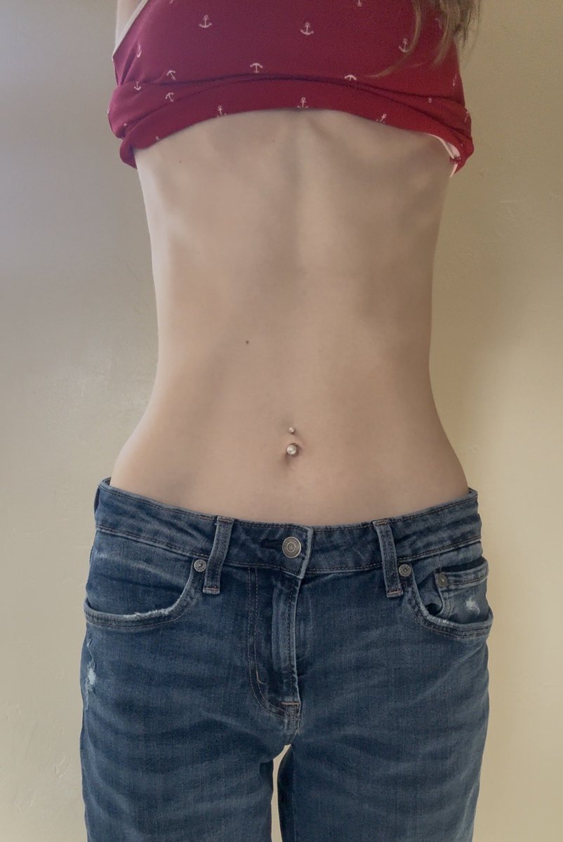 anorexbea's tweet photo. 💣 https://t.co/wQ9X4FJyTH