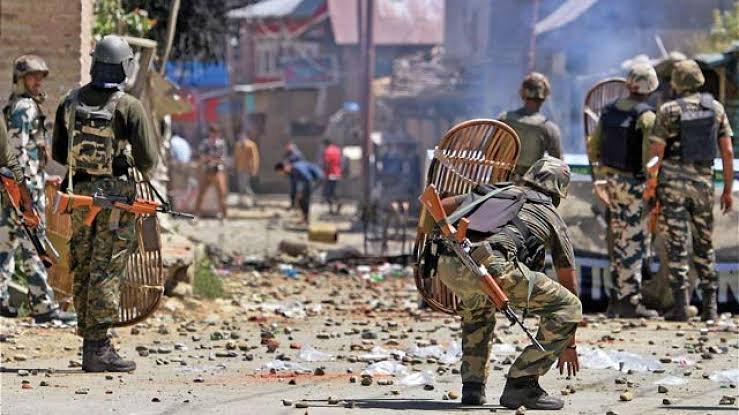 swaramehtaa's tweet photo. Until kashmir remains Muslim majority, terrorism will have a big potential to develop anytime https://t.co/seWPN9yr8V
