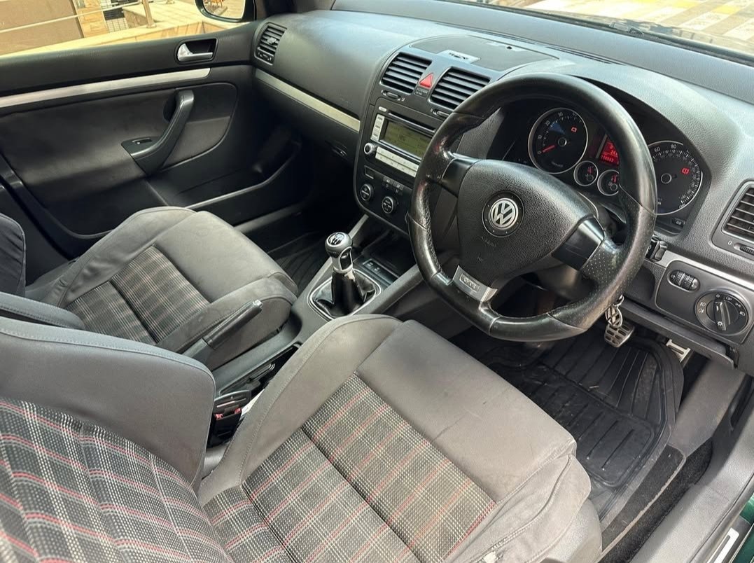 Quancho8's tweet photo. For Sale
2006 VW Golf GTI MK5

▪2000cc Turbo Petrol engine
▪Manual gearbox.
▪225/40R18 wheels 
▪Front wheel drive
▪Speedometer 300 km/h
▪Bucket Seats
▪Reverse camera

💰795,000
☎️0745097573 https://t.co/RU6KqgfRGr