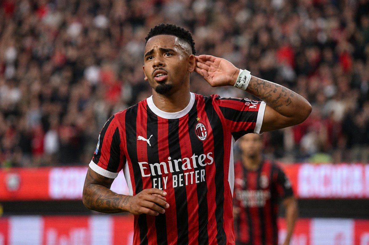 Mr_Gerrie01's tweet photo. AC #Milan have sent a £13M bid to #Arsenal for Gabriel #Jesus. Arsenal are said to be looking to get up to £20M for his sale.

I think Arsenal should take the money and run away. https://t.co/YqxRKIEHZ7