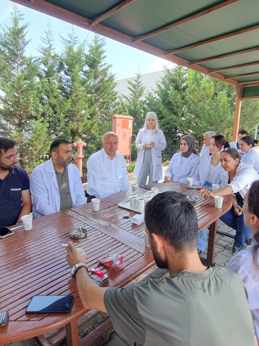 ismailcicek4171's tweet photo. TAKOSAN OTOMOTİV İşyeri Genel Müdürü Arda KÖKEN’i ziyaret ettim.Ayrıca Çalışan Üyelerimizle Çay Molasında Üyelerimizle Sohbet Ettim. https://t.co/NzHebdxcUH