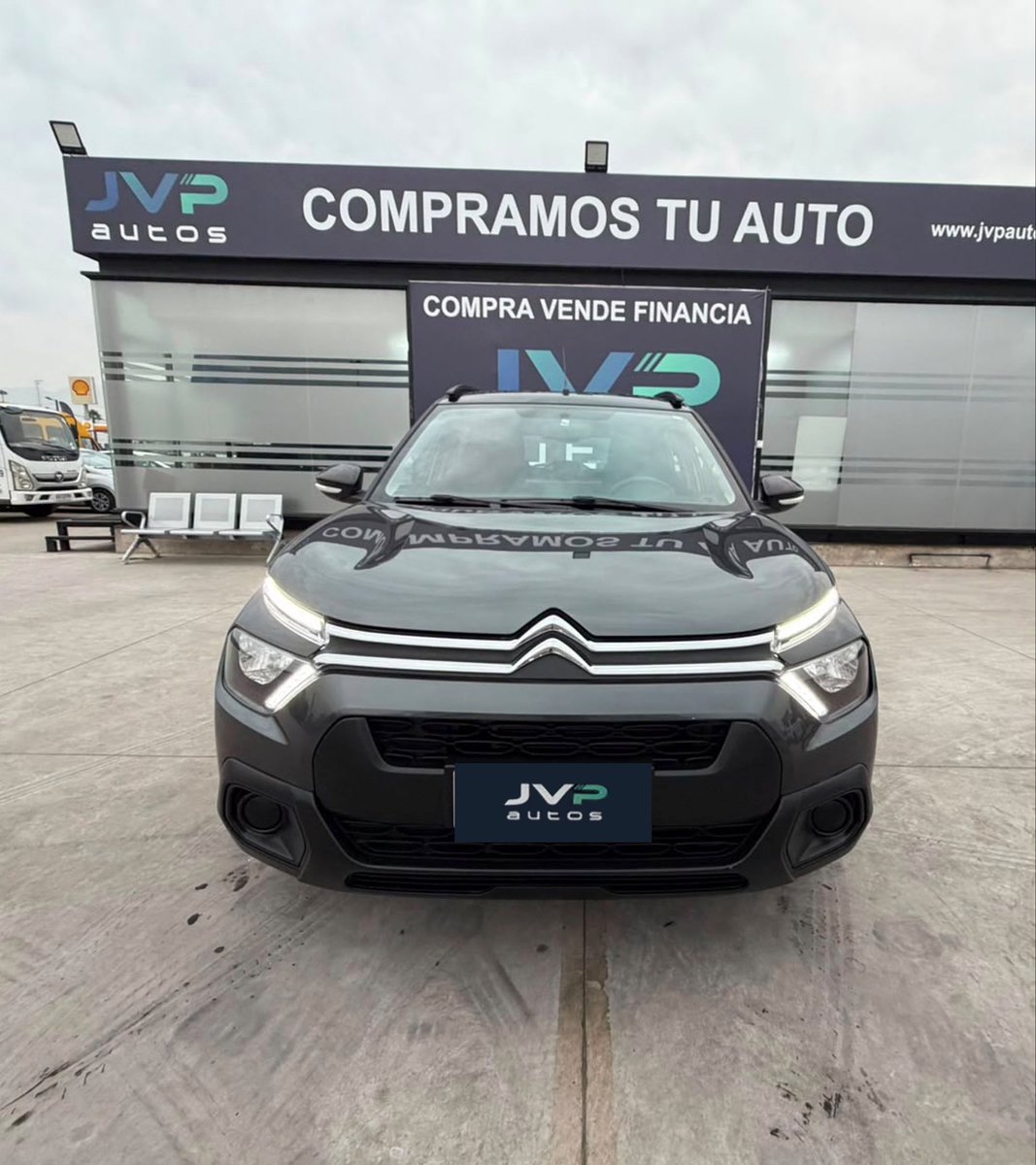 JvpAutos's tweet photo. ✅CITROEN C3 
✅Versión: 1.2
✅Año: 2025
✅Kilometraje: 38.600
✅Mecánico
✅Bencina 
✅Color: Gris
✅Mandos al Volante 
✅Aire Acondicionado 

✅Valor: $8.990.000.-
#citroen #c3 https://t.co/ADedOS1Mdy