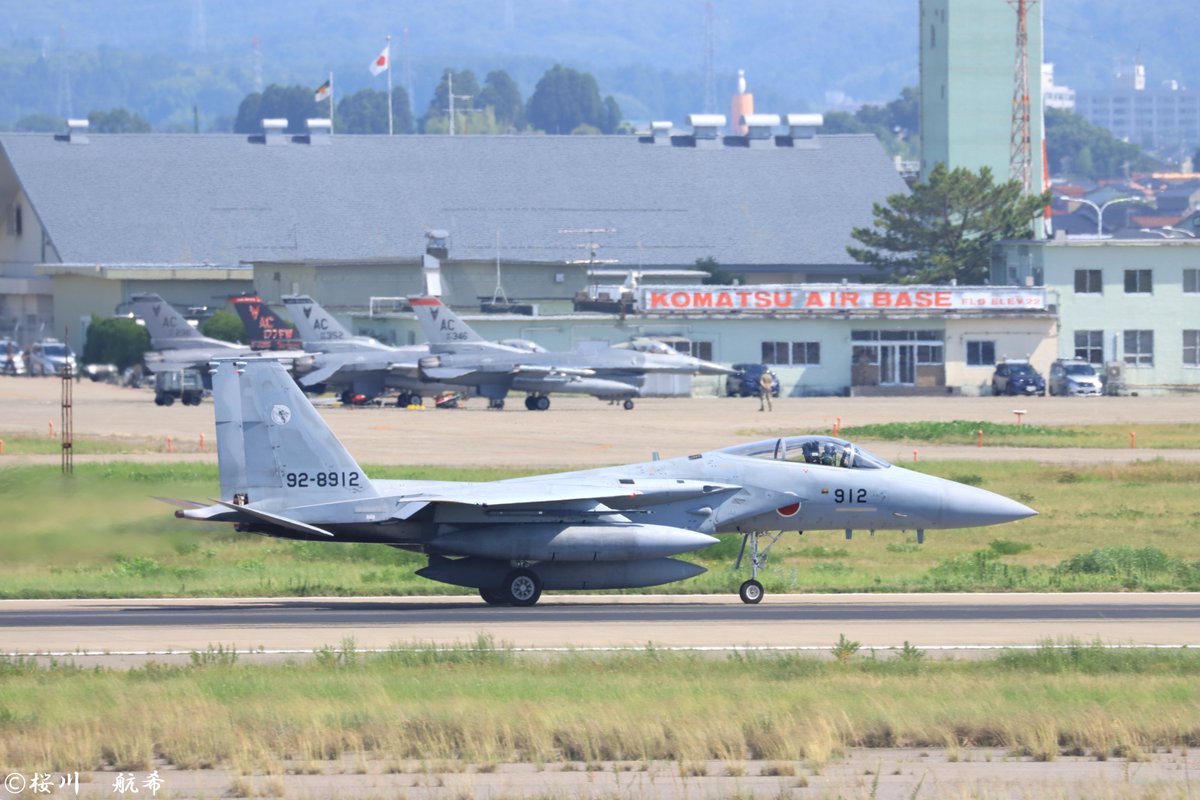 今日はこちらの写真です📷 航空自衛隊小松基地第303飛行隊所属のF-15J
