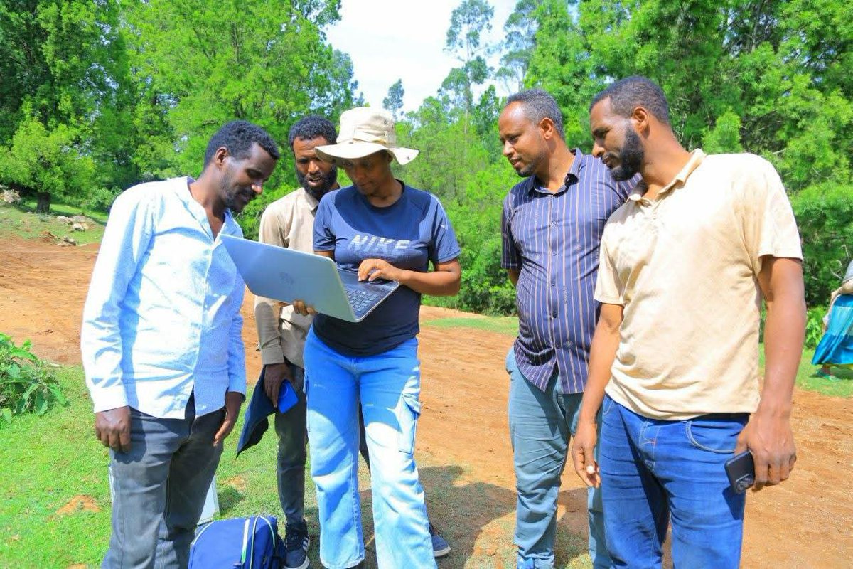 Werabecommu's tweet photo. በወራቤ ከተማ አስተዳደር በሚገኘው ዳጤ-ወዚር ቀበሌ ለህብረተሰቡ ዘላቂ የንፁህ መጠጥ ውሃ አቅርቦት ለመዘርጋት ታቅዶ ሲሰራ የቆየው የጥልቅ ውሃ ጉድጓድ ቁፋሮ እንዲሁም የምንጭ ውሃ ጥናትና ዲዛይን ስራ ሙሉ በሙሉ ተጠናቆ ስራ ተጀምሯል! https://t.co/Yy0DQe1COa