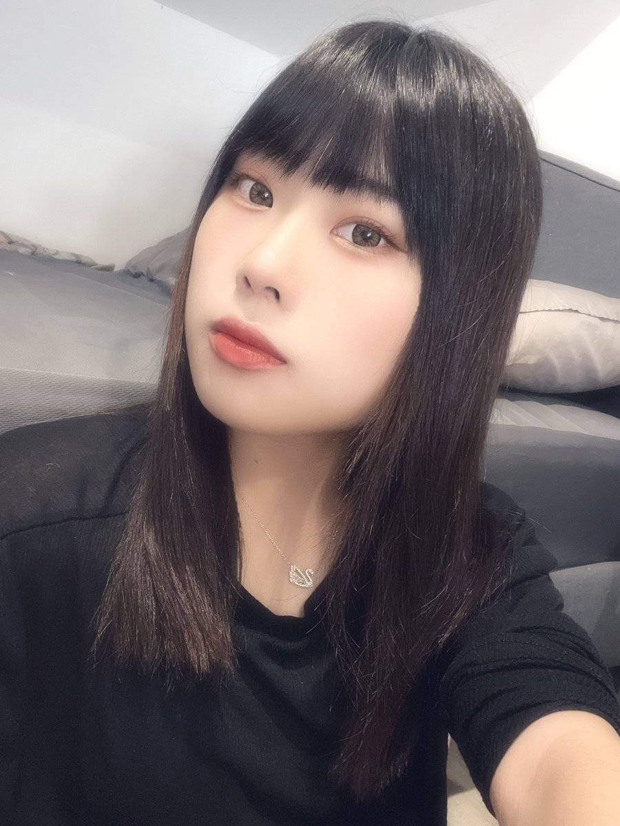 kss3523's tweet photo. 每次想綁頭髮，綁一綁還是覺得黑長直最適合我(˶‾᷄ ⁻̫ ‾᷅˵)
#人妻 #身體空虛 #私訊照片 https://t.co/mZaVNto6VN