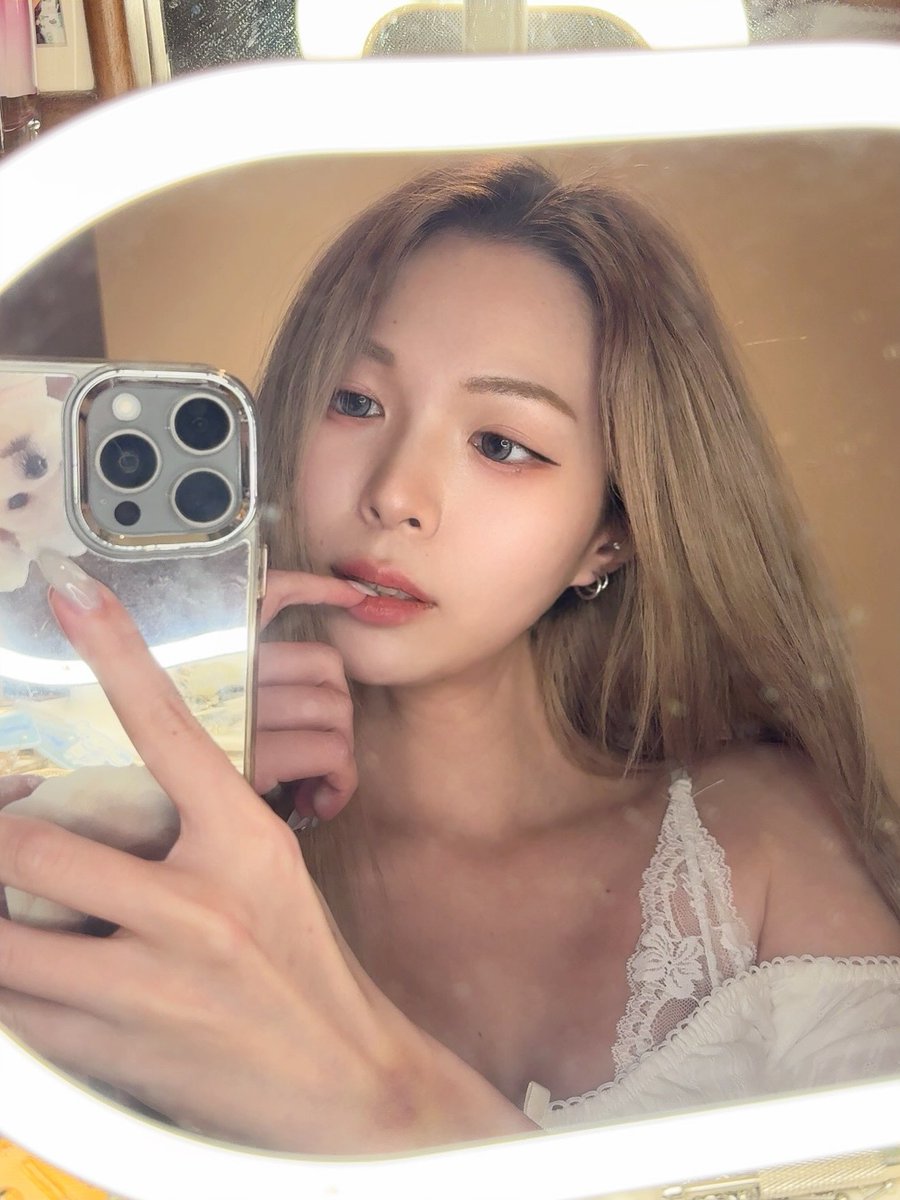 SaveforJ's tweet photo. IG: leonghoiieng
#意淫 #美女 #女 #香港 #HK #靚女 #打J #射屏 #素人 #精 #港女 #girl #淫 #淫娃 #淫西 #淫閪 #摟屌 #中出 #巨乳 #大波 #長腿 #淫腳 #j圖 https://t.co/64kzCZiCa2