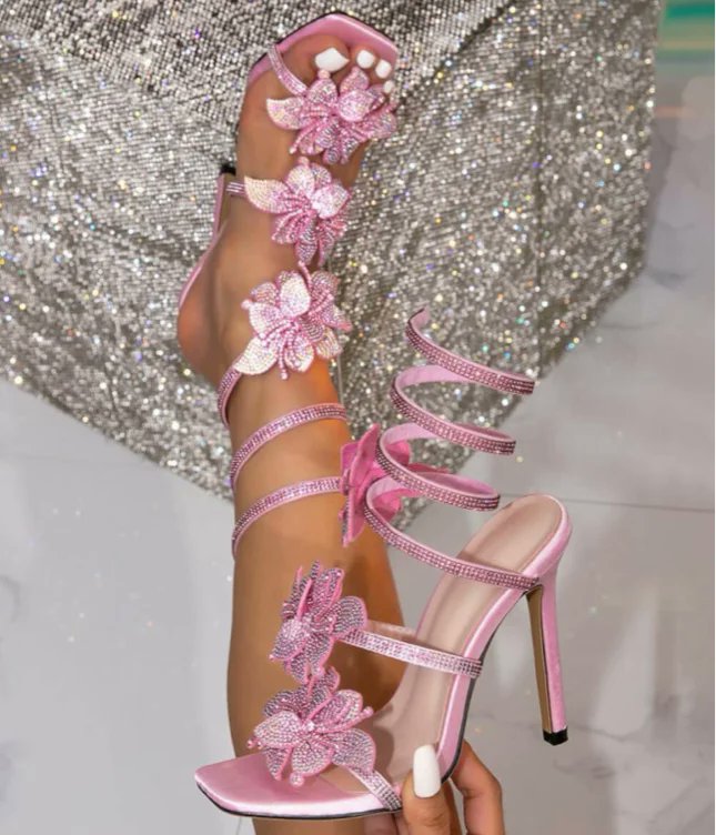 CBcruel's tweet photo. I just received Rene Caovilla Crystal-Embellished Stiletto Heels from cbsaaron via Throne. Thank you! https://t.co/2y6lJf6ABK #Wishlist #Throne https://t.co/27NFfhYLI5