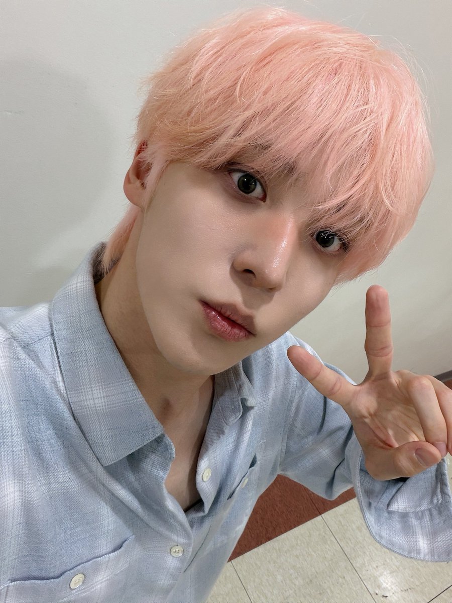 ateez_ny's tweet photo. Lan yunho inception olmuş https://t.co/6YpqJXFOBX