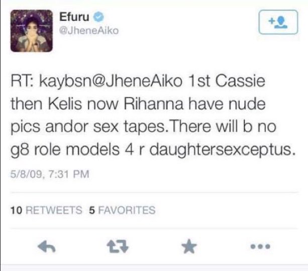 headnavy's tweet photo. Rihanna waiting all them years to get her lick back https://t.co/k4aas9DAo7