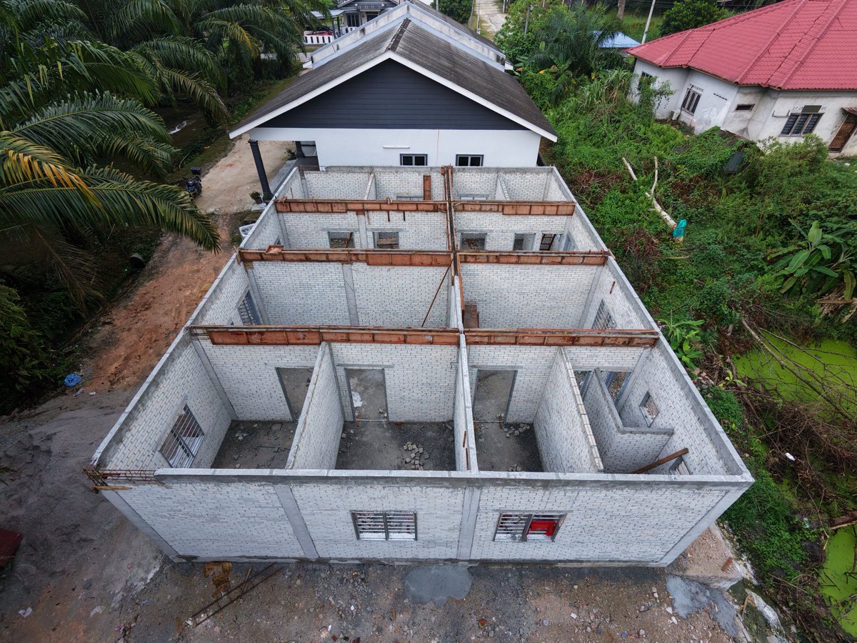 muhdnazmiee's tweet photo. Projek Rumah Sewa 2 pintu. Berminat pm https://t.co/Ls5UtTsQXE