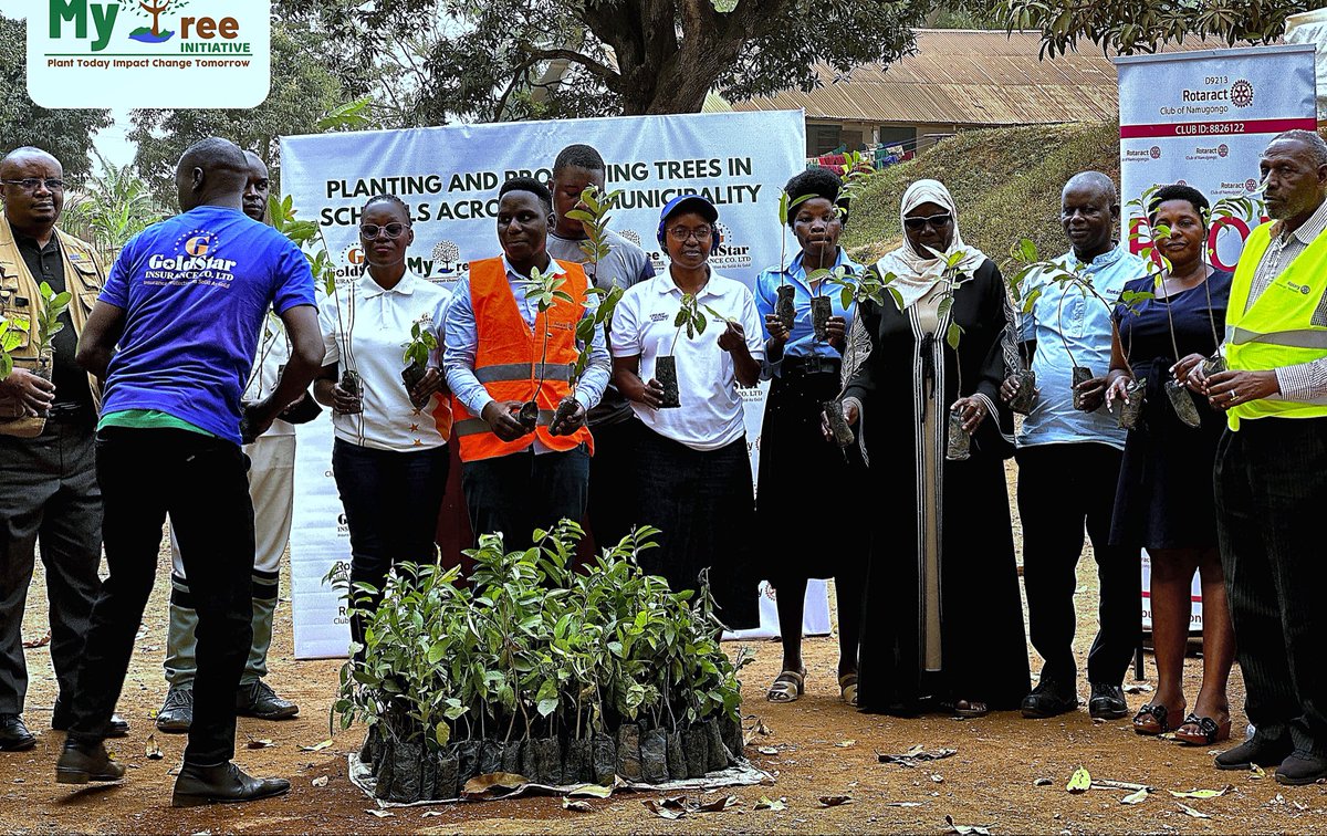 mytreeUganda's tweet photo. @mytreeUganda
@GoldStarInsurance
-@RCNamugongo
- @rcbweyogerere
-@rckira1
- @RCKyambogo
🌱 Planting Today, Impacting
#MyTreeInitiative #PlantTodayImpactChangeTomorrow #GoldStarInsurance #Rotary #Rotaract #GreenUganda https://t.co/uwGKzzzQjF