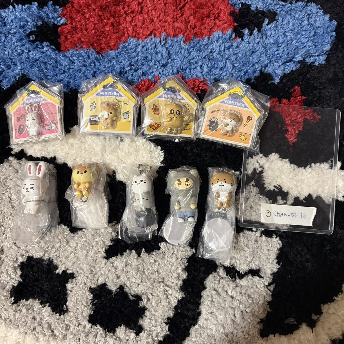 CHAN_53_kp's tweet photo. SEVENTEEN セブチ MINITEEN ミニティーン IceCream アイス POPUP カプセルトイ めじるし ガチャ つなげてマスコット キーリング グミ 交換

譲 画像
求 キーリング、缶バ:🦊
     ヘアピン:👼🏻🦊
     ＞買取(定価+送料)

郵送交換📮
ALTあり
異種交換可能◎
n:1可能◎
お気軽にお声がけ下さい💁🏻‍♀️ https://t.co/wrCI84bG9F