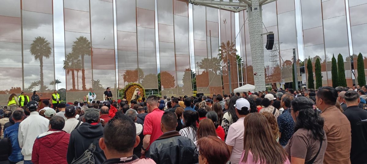 UTRADECC's tweet photo. En estos momentos, nuestra organización sindical SINTRAUNIOBRAS celebra a la Virgen del Carmen.

Con fe y gratitud damos gracias a Dios por la vida, el trabajo y la lucha de las y los trabajadores. https://t.co/GJQwCryDfI