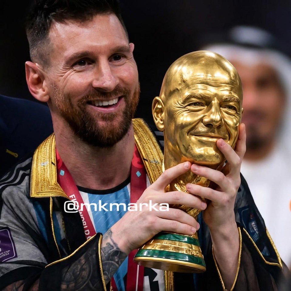 kafadooo's tweet photo. Messi fanlarının gördüğü // Dünyanın geri kalanının gördüğü https://t.co/gM7IKuyAEA