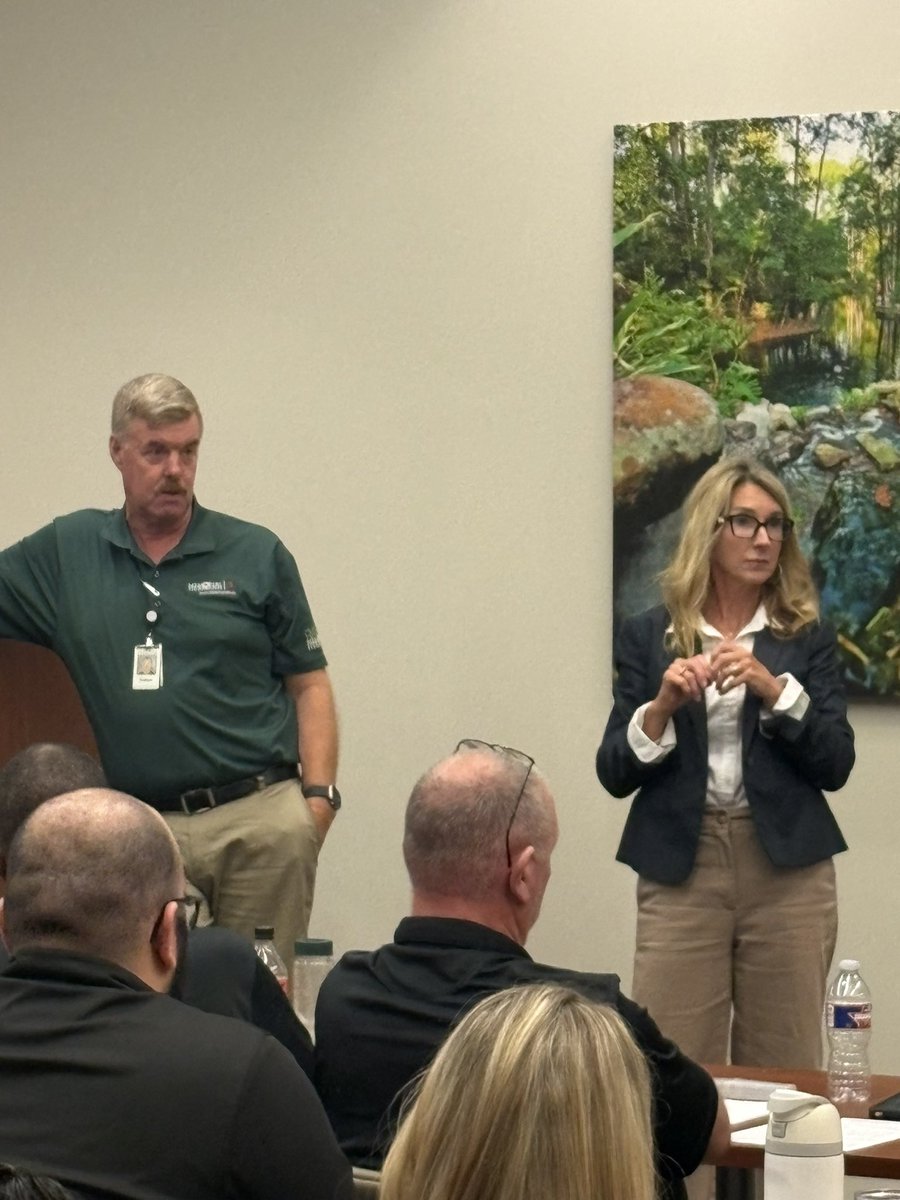becky_denton's tweet photo. Thank you @memorialhermann athletic trainers for inviting me to speak. What a strong group of professionals you are. Wishing you a great year. https://t.co/ghSe2mQIIl