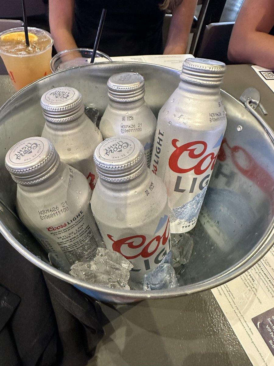 p_town98's tweet photo. Holy shit my haters are pissed #coupleoflunchbeers https://t.co/6ufaCjLgvc