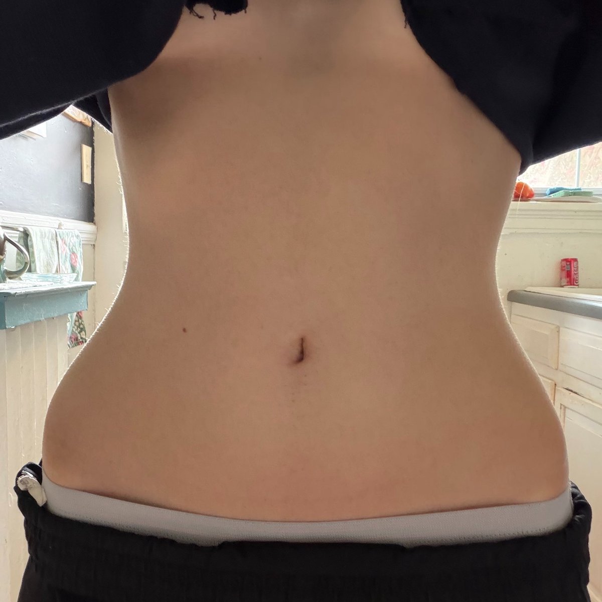 charmrot's tweet photo. when ur morning skinny still averagespo 🤣💔 #bc #edrtwt https://t.co/2hmPxWLCiQ