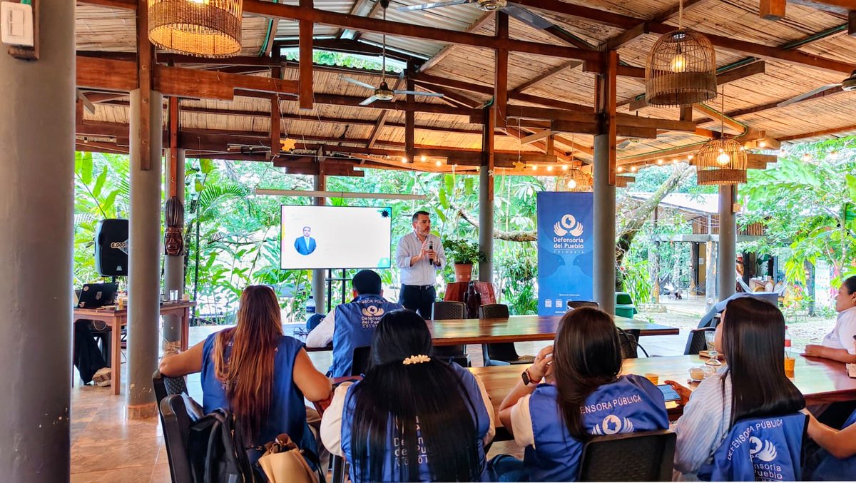 DefensoriaCol's tweet photo. Desarrollamos una jornada académica con 55 defensoras y defensores públicos, en Puerto Asís, Putumayo, para fortalecer y actualizar sus conocimientos, con el propósito de brindar una representación jurídica cada vez más oportuna, especializada y de calidad a nuestras usuarias y nuestros usuarios.

Fortalecer las capacidades de quienes ejercen la defensa pública es fortalecer el acceso a la justicia y la garantía efectiva de los derechos humanos.